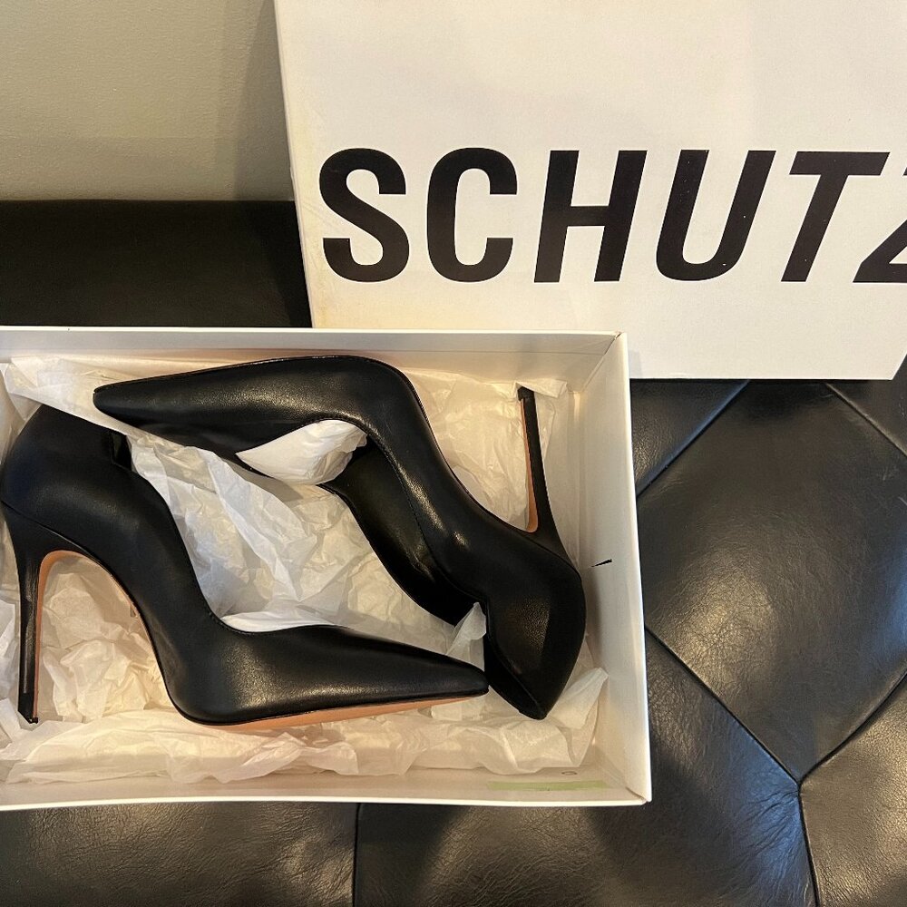 SCHUTZ Monaliza Black Pumps